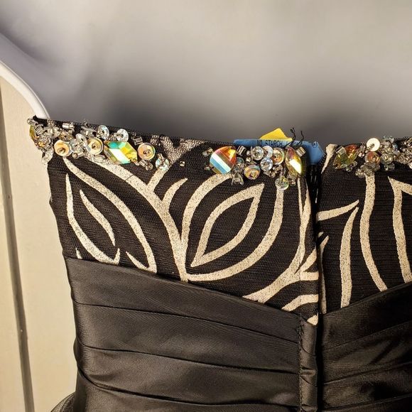 Night Moves Strapless Ballroom Gown Prom / Homecoming Princess Dress - Picture 6 of 10